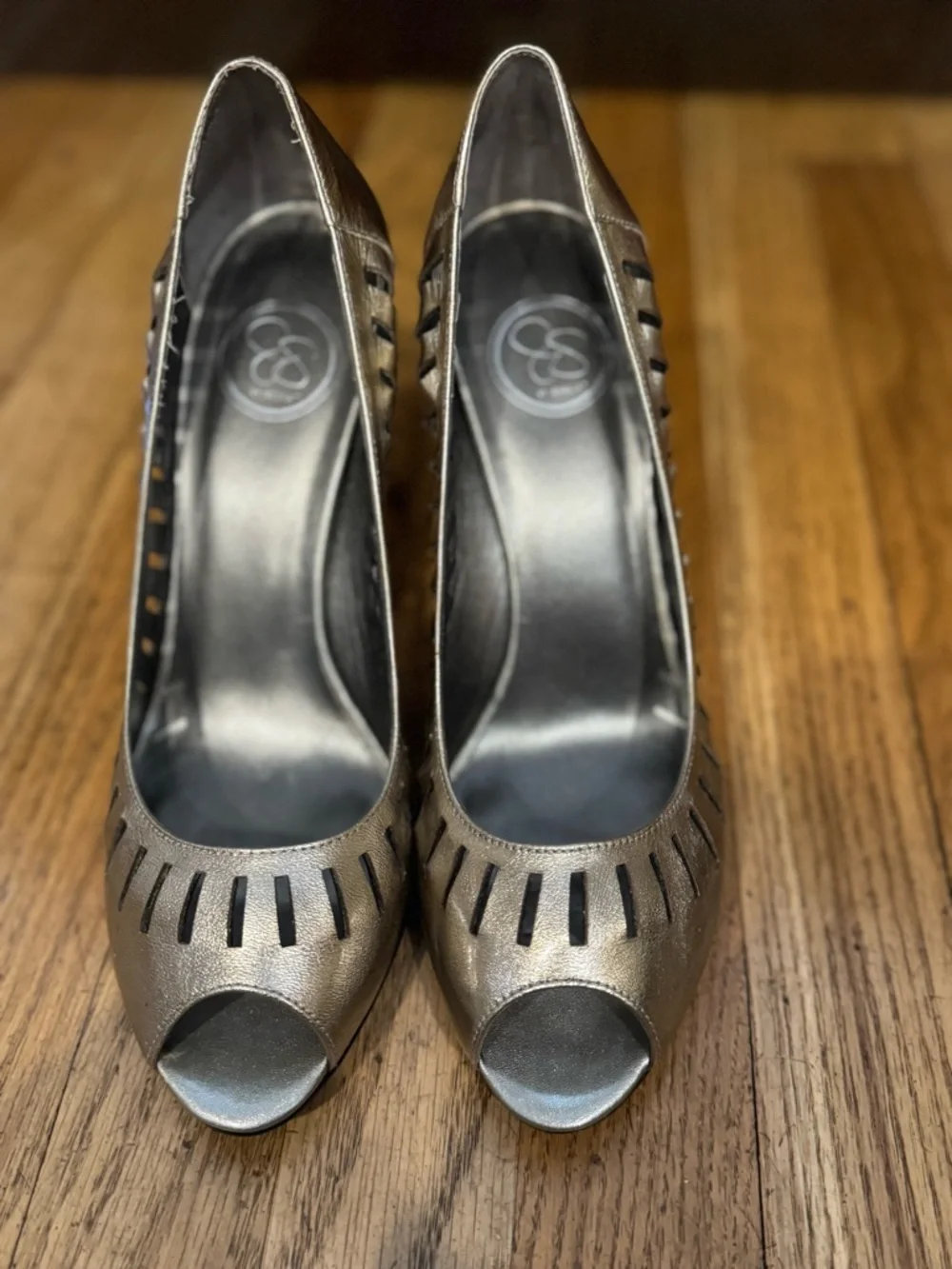 Jessica Simpson stylish peep